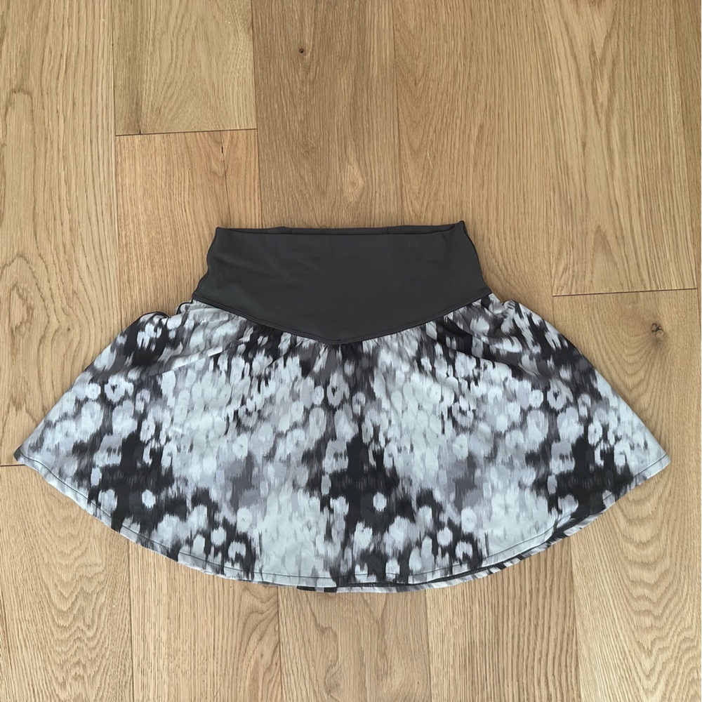 offline by aerie flowy skirt with built in shorts (skort)